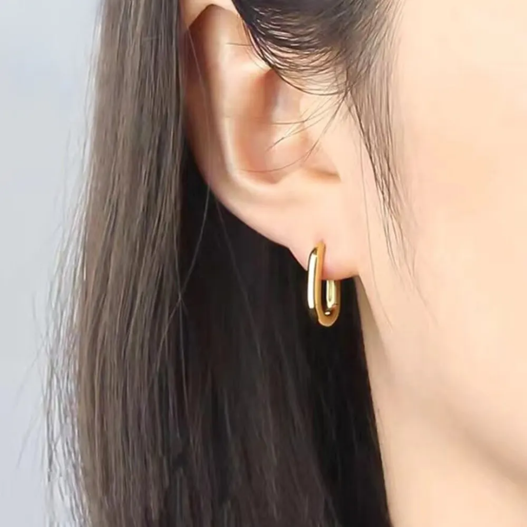 Kendal jenner hoops medium s