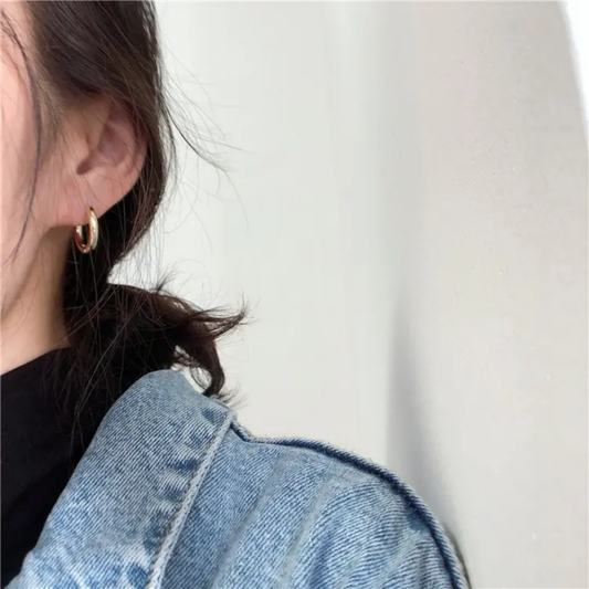 Gold small hoops (bali)