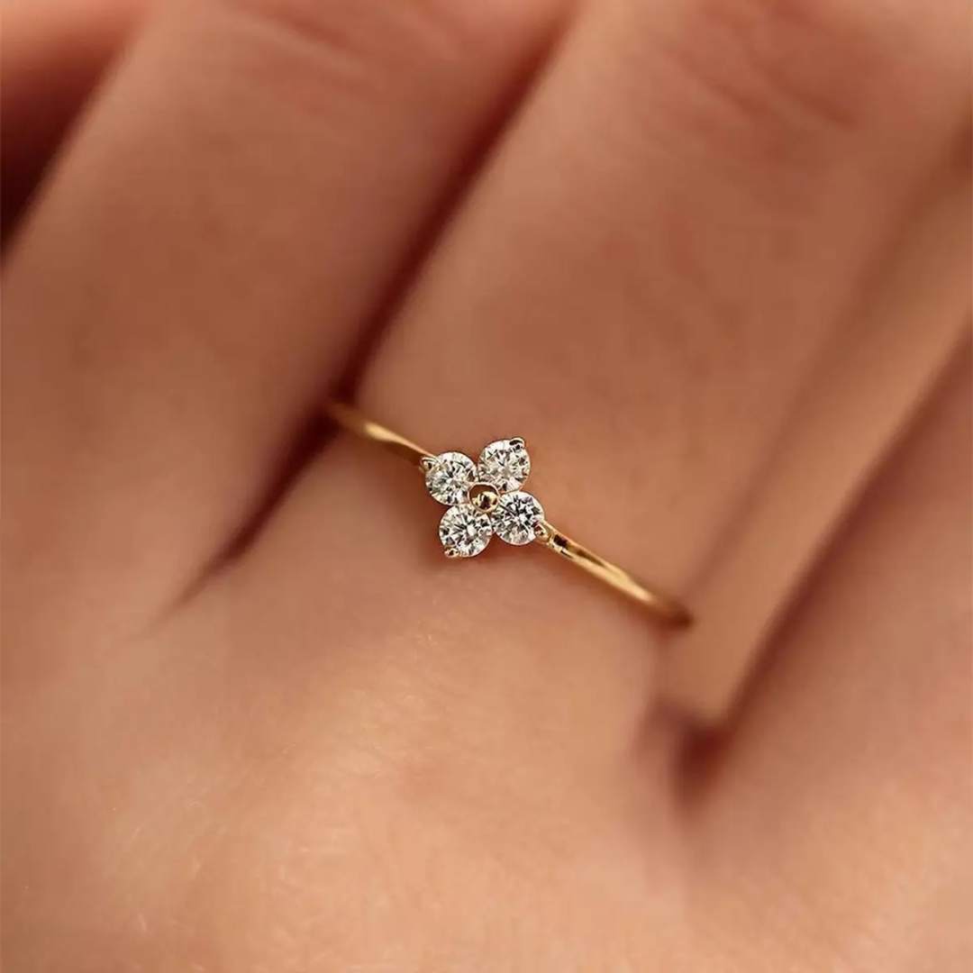 Clover ring