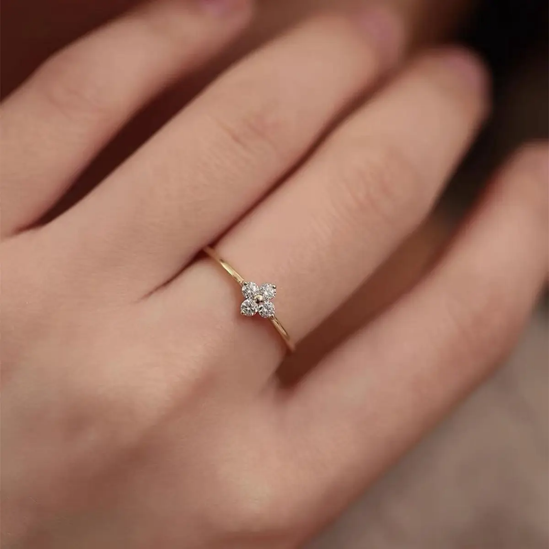 Clover ring