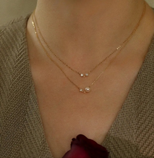 Pearl and star necklace single layer