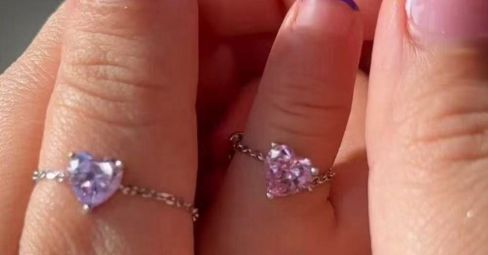 Baby pink adjustable heart chain rings single piece