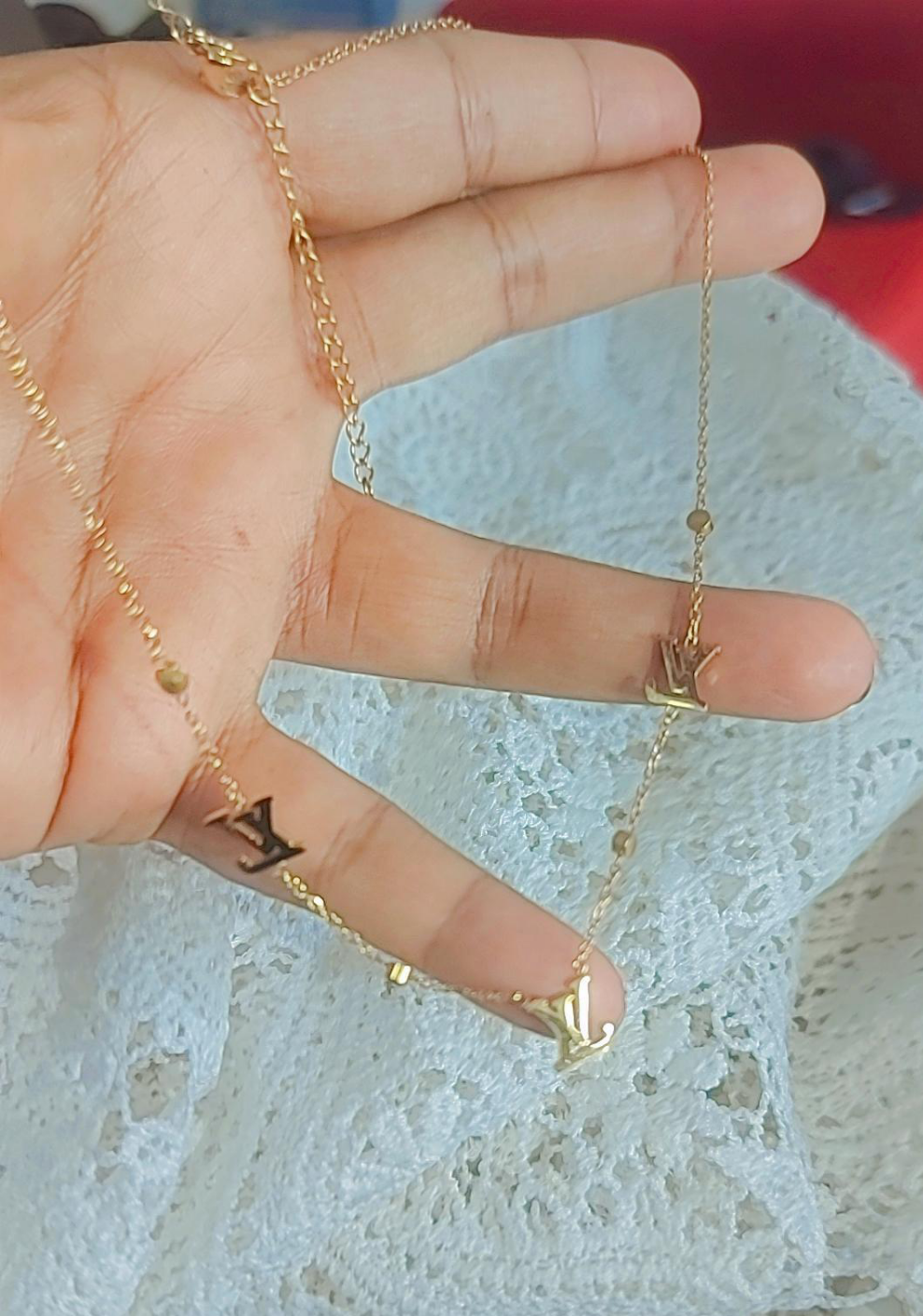 V 5 star necklace