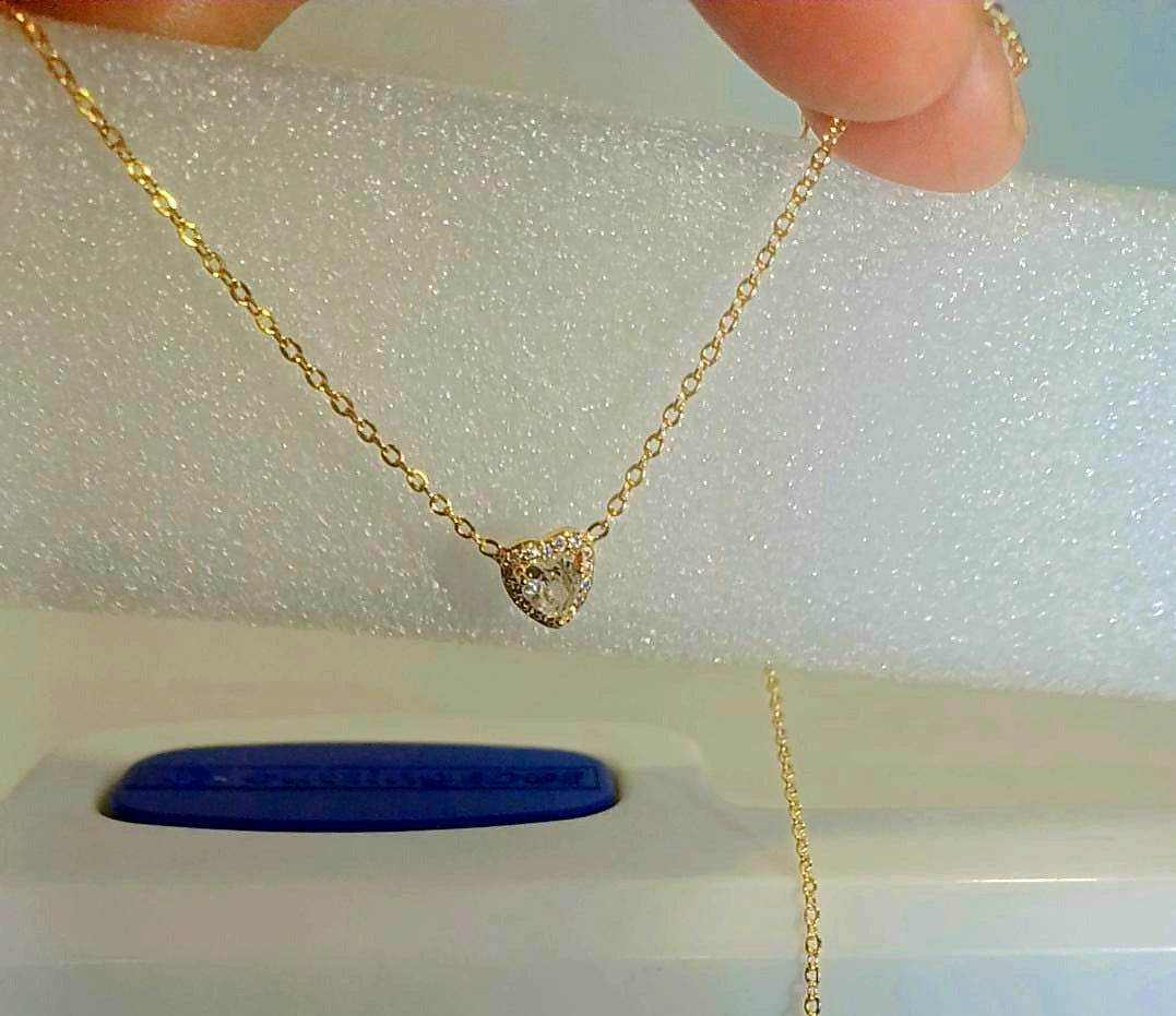 Classic white heart (gold) tiny 2mm size heart