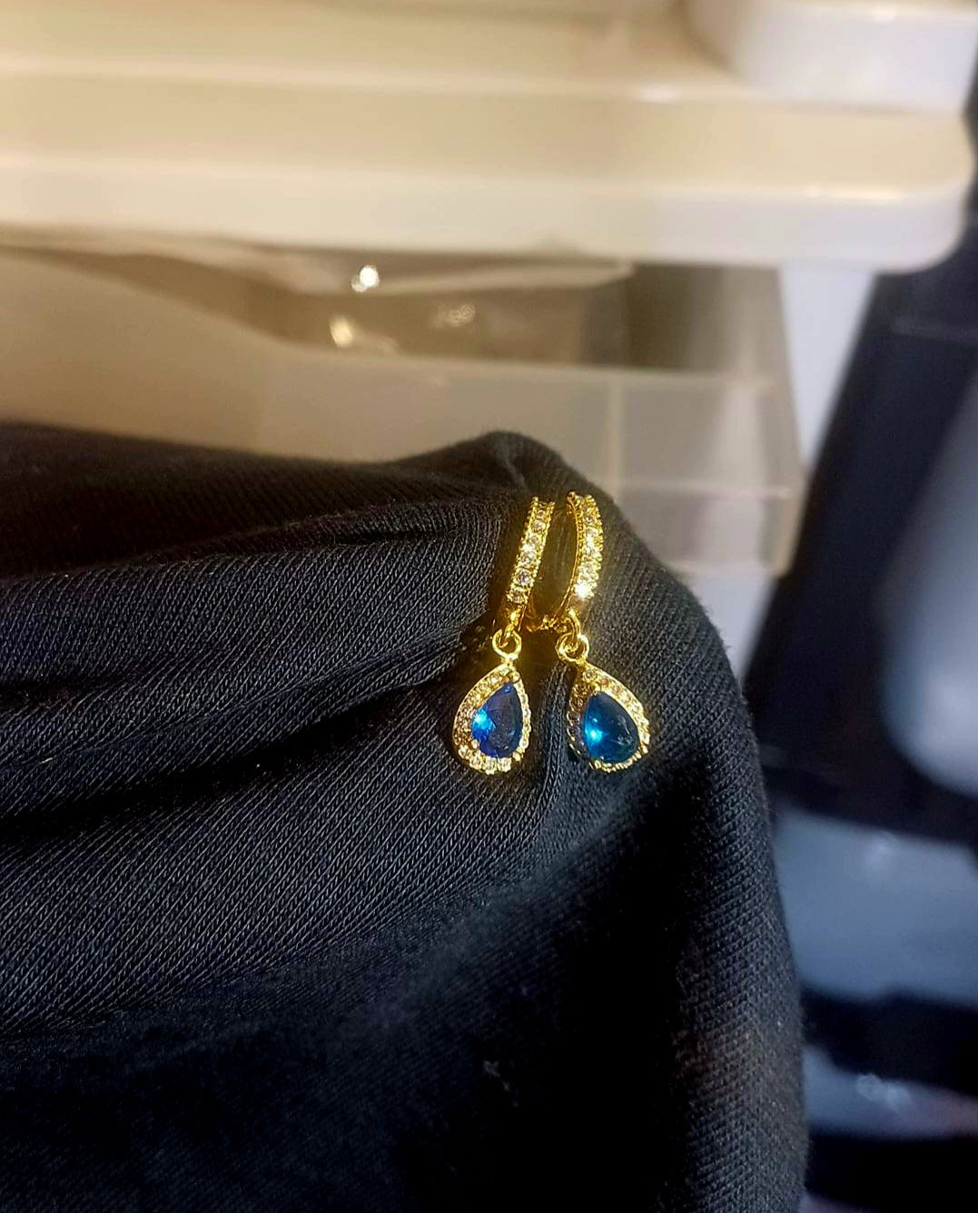 Sapphire queen drop earrings small size