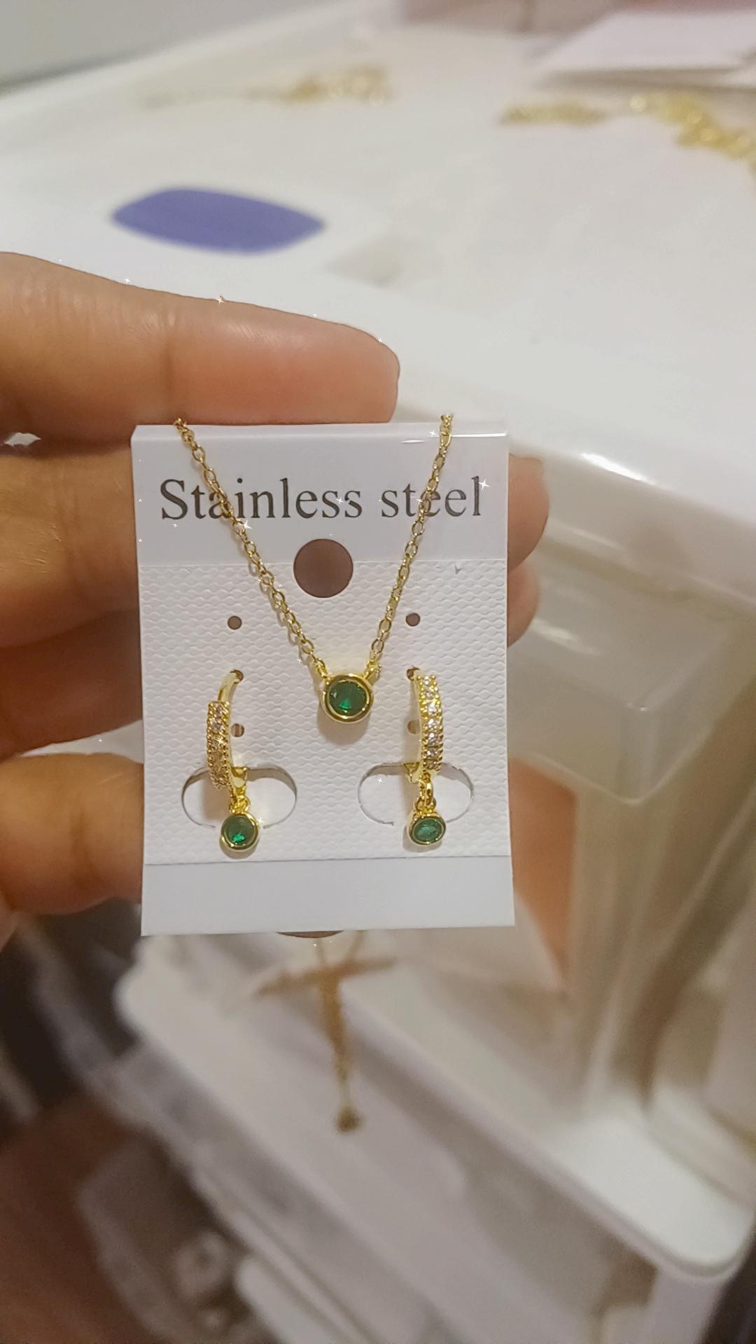 Emerald green diva set