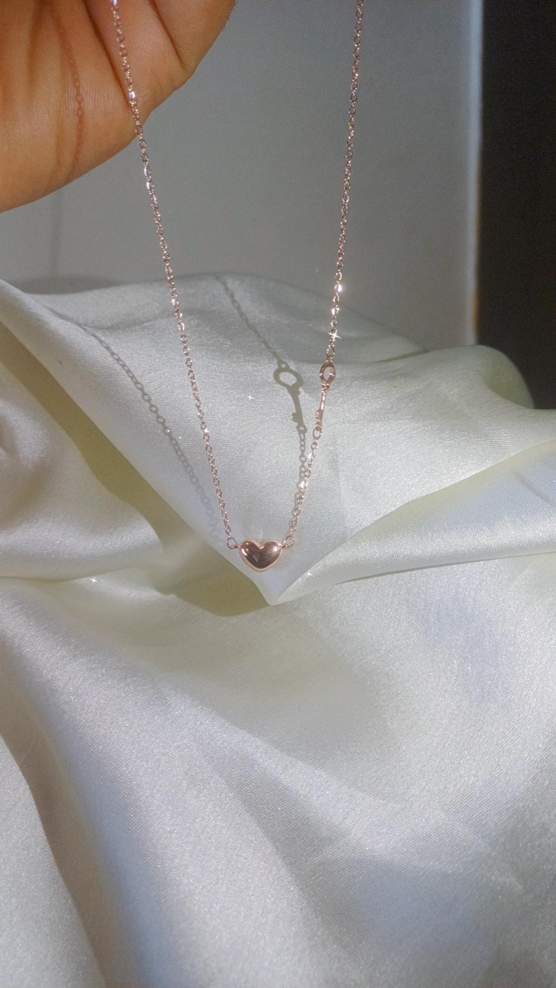 Rose gold heart necklace