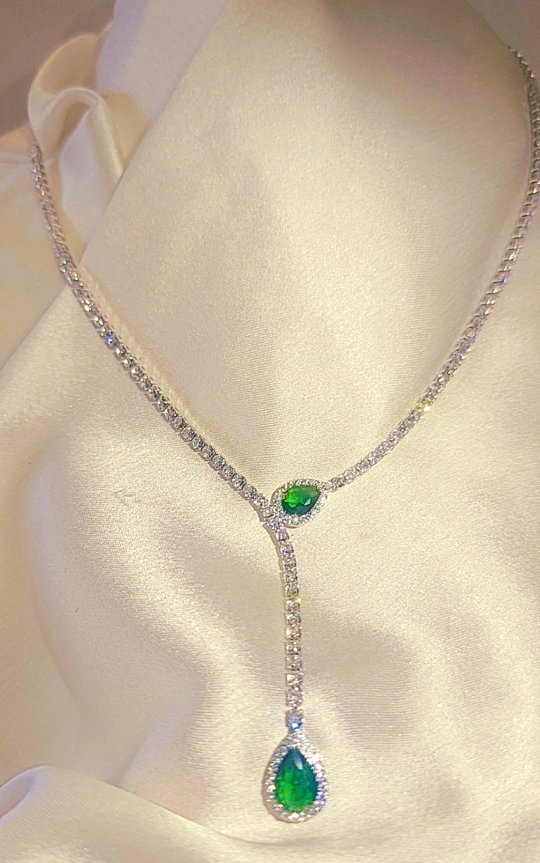 emerald luxury diamond necklace