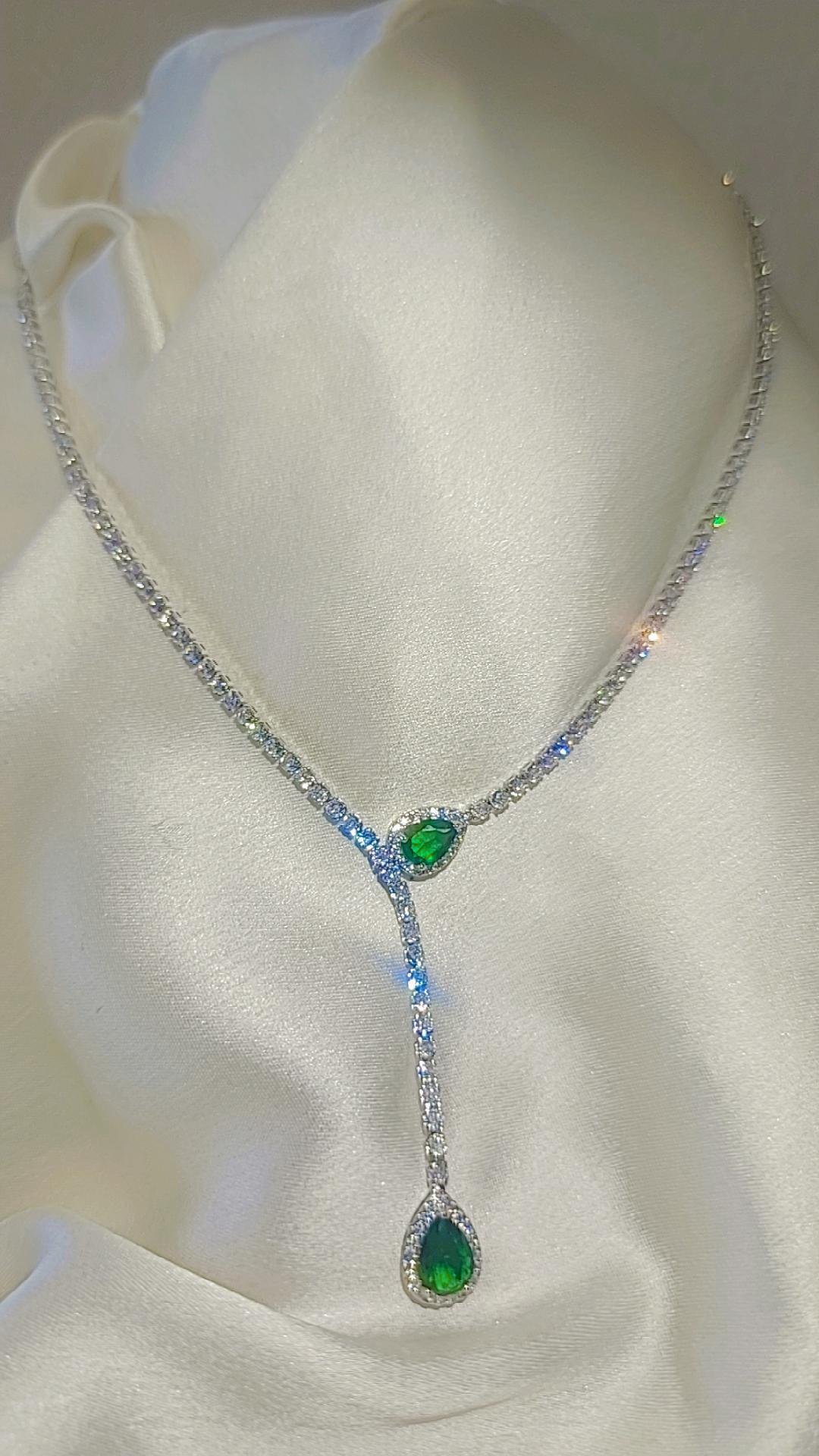 emerald luxury diamond necklace