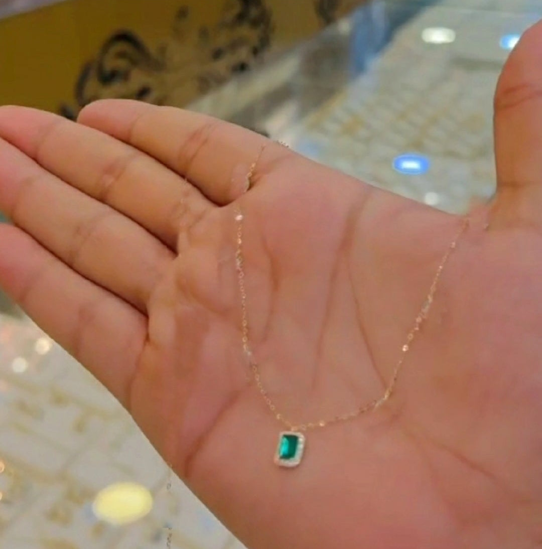 Emerald bling necklace single layer best seller