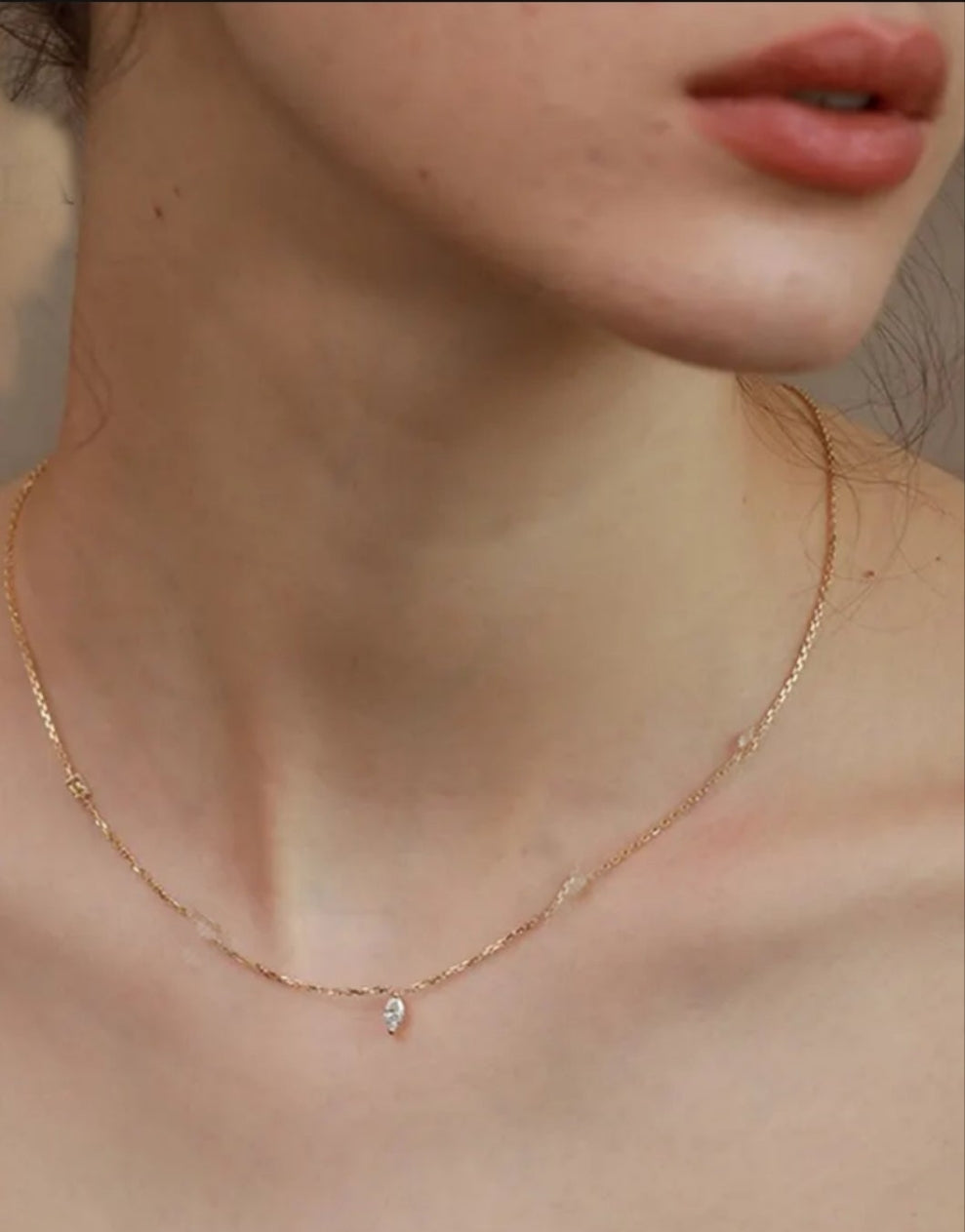 Single wheat germ necklace