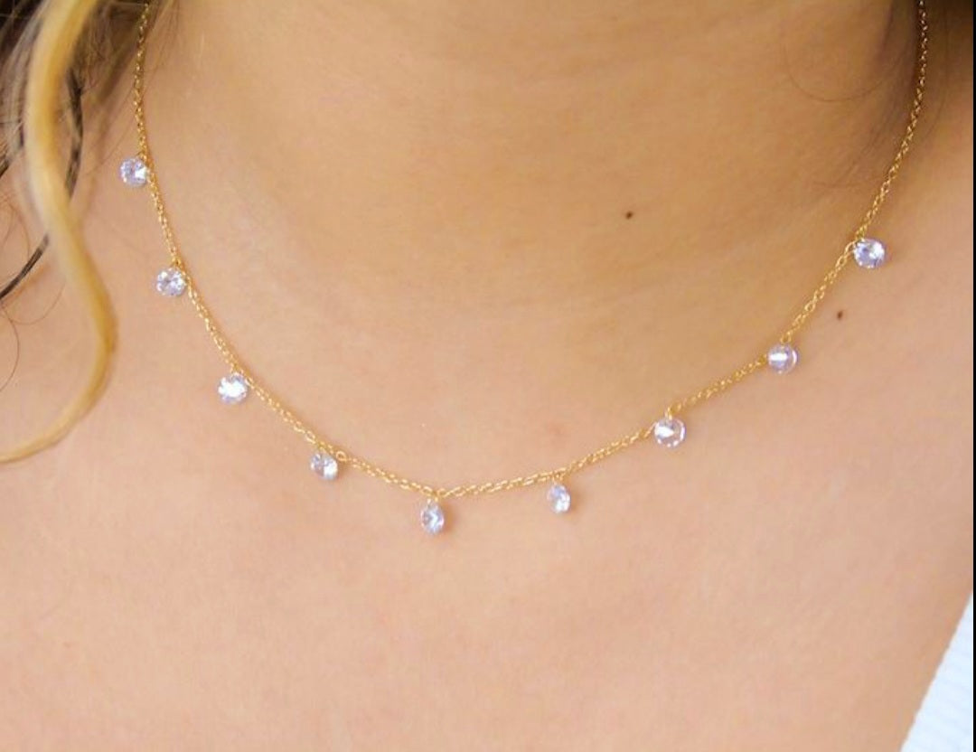 White lily necklace