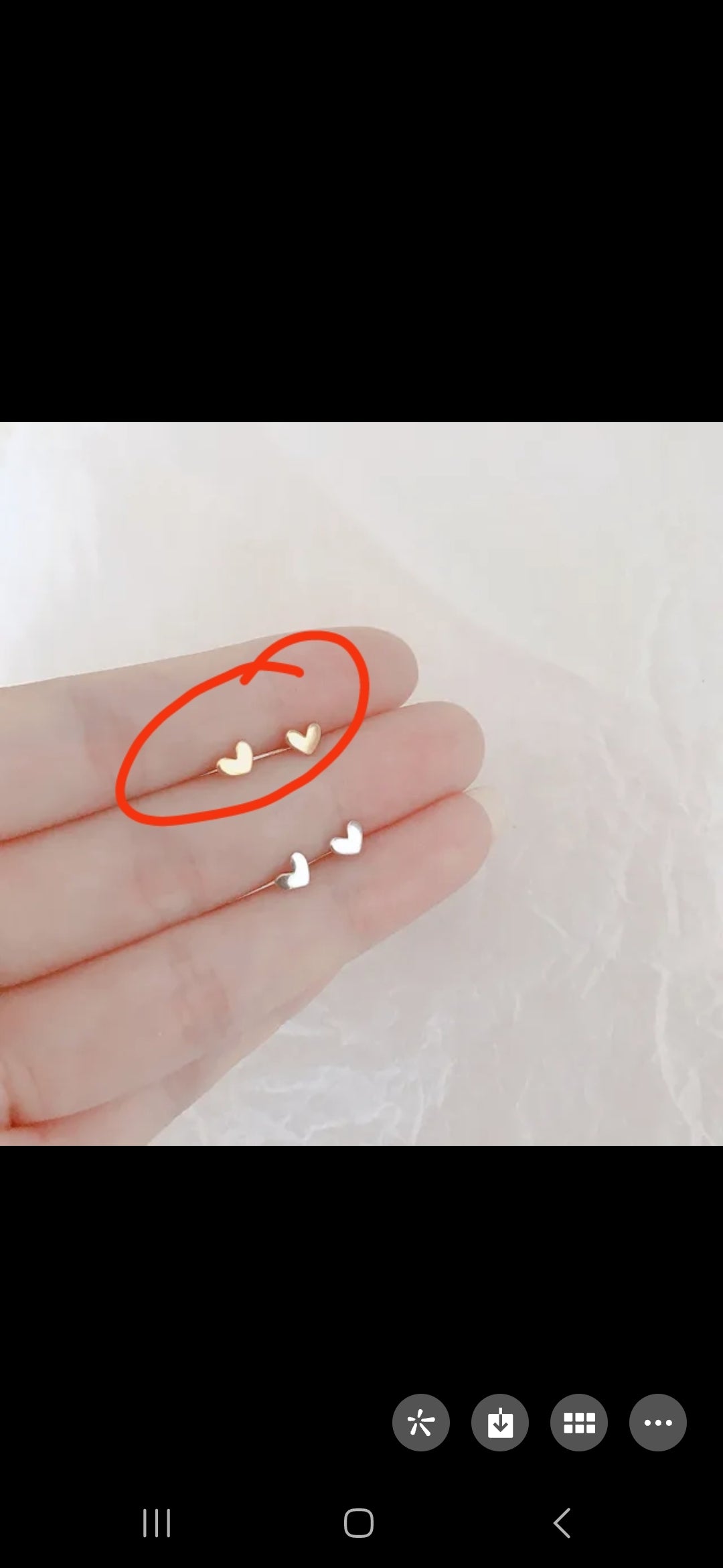 Tiny heart earing stud