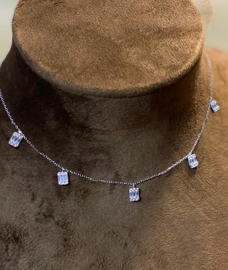 Silver luxury necklace