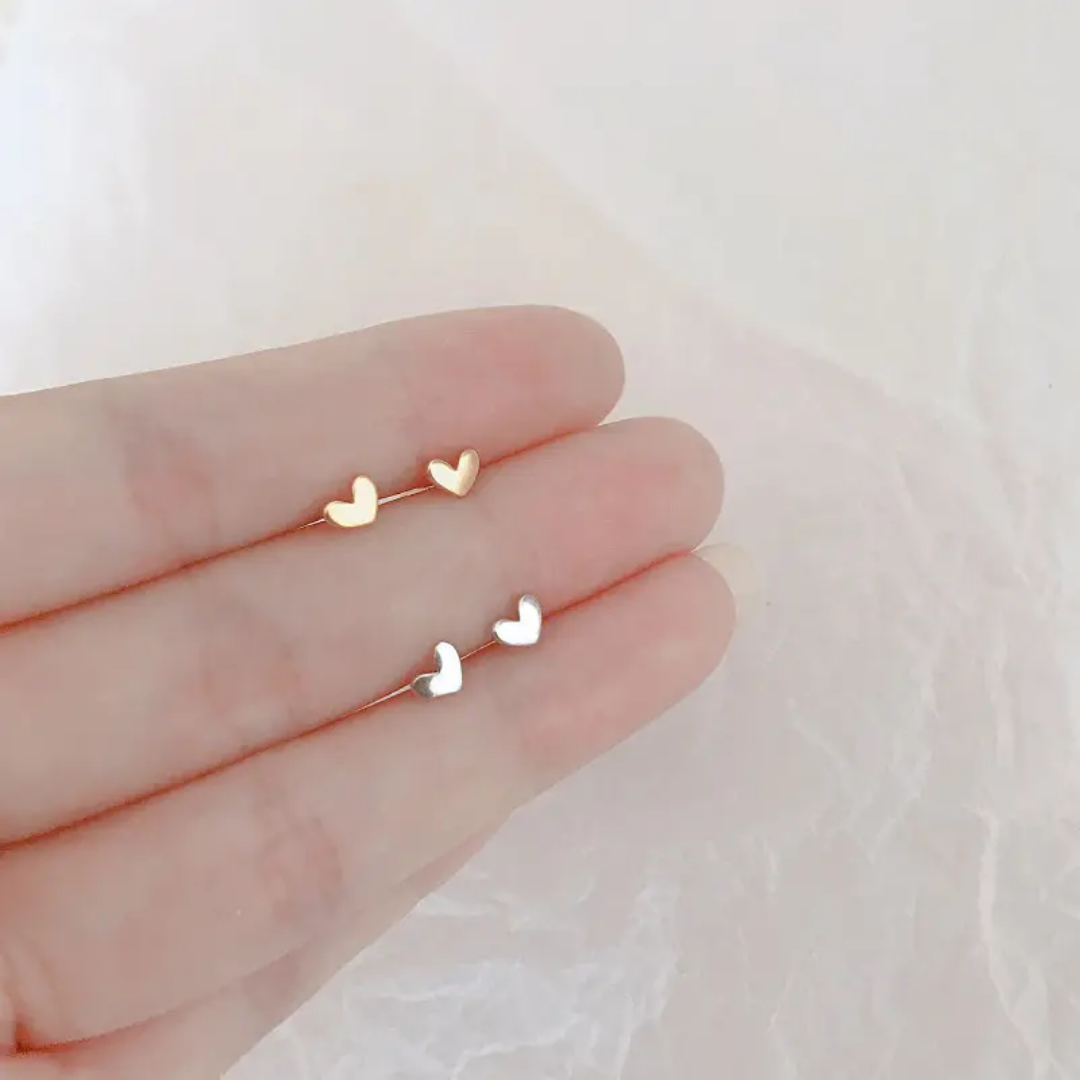 Tiny heart earing stud