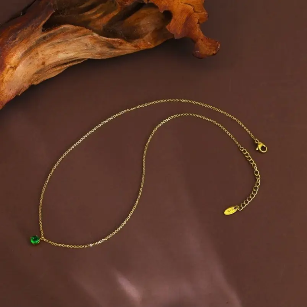 Emerald tiny round