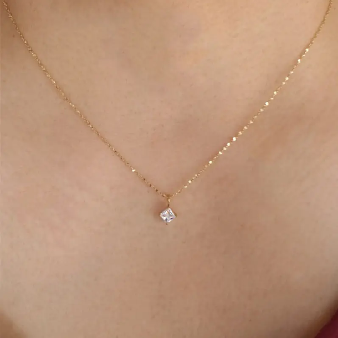 Daily wear Single round stone necklace