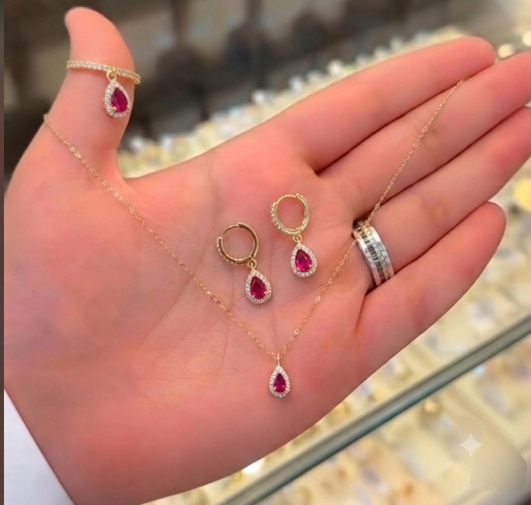 Ruby pink pear set