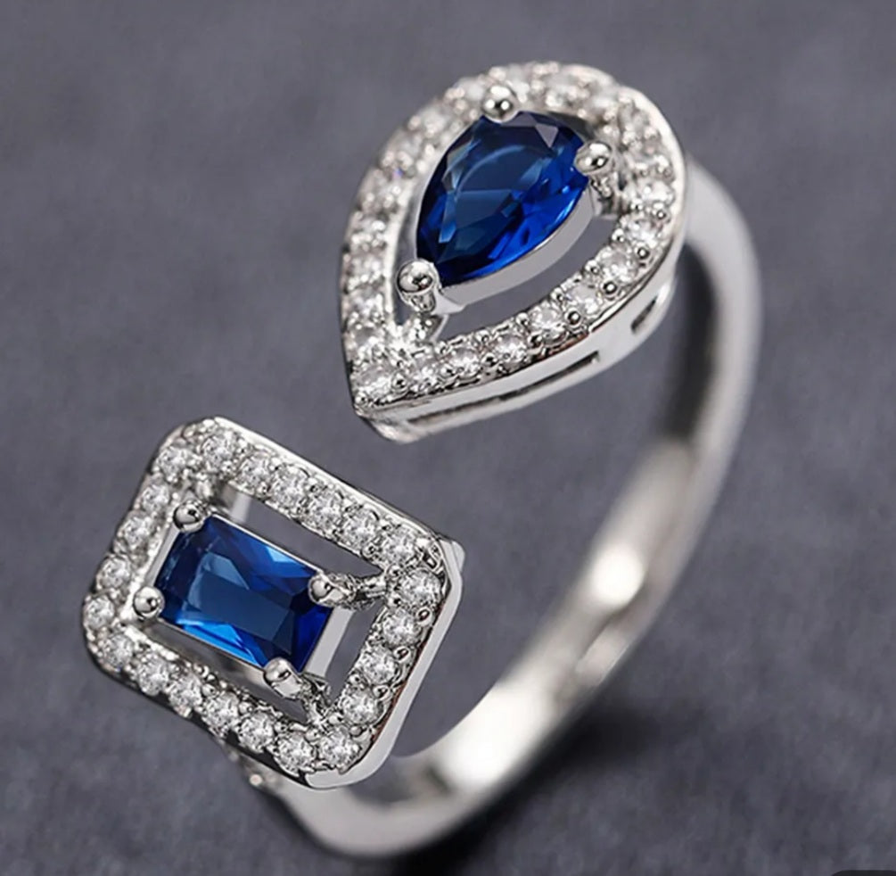 Blue silver night diva ring