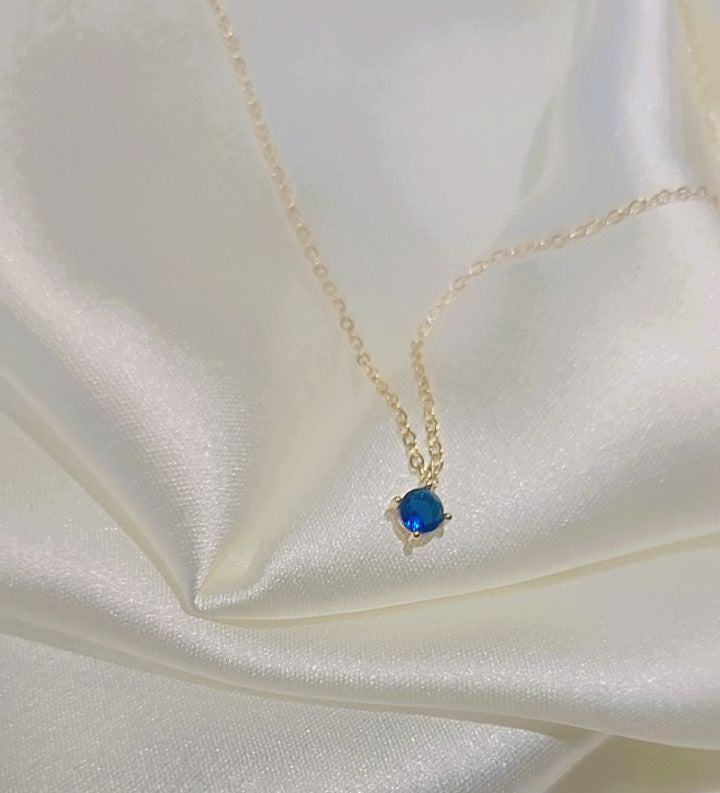 Deep ocean solitaire necklace