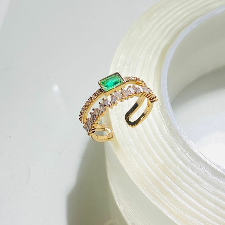 2 layer  emerald dynasty ring