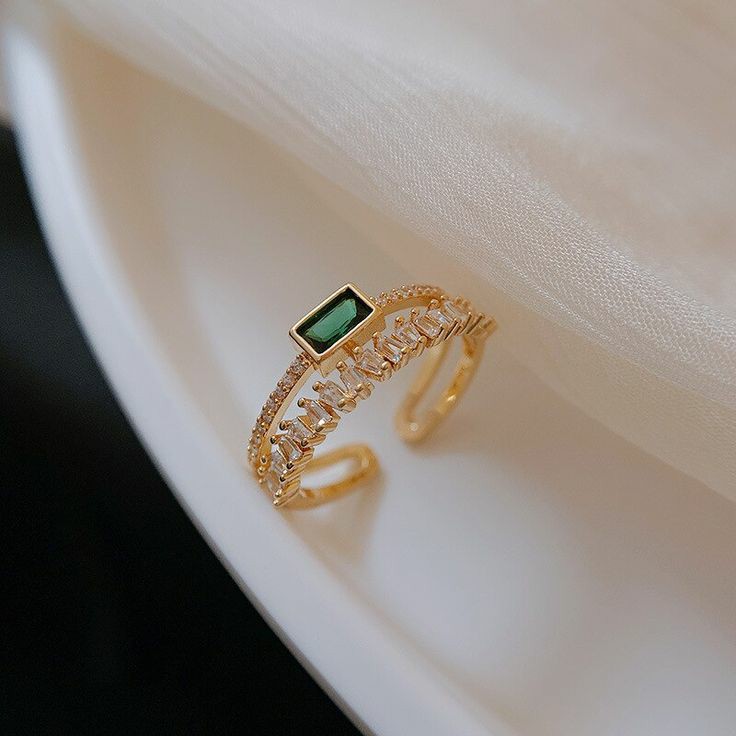 2 layer  emerald dynasty ring