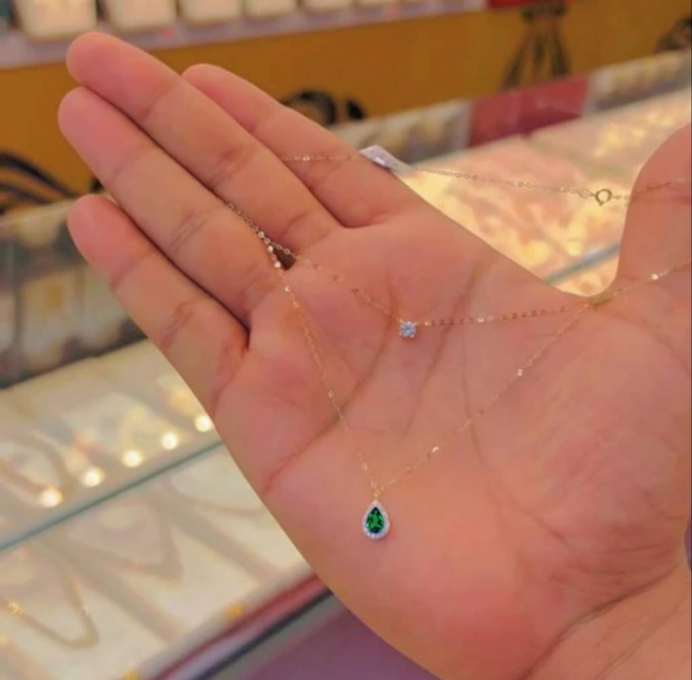 2 layer emerald green queen necklace best seller