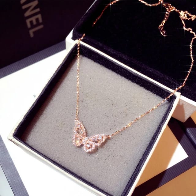 Rosegold butterfly necklace