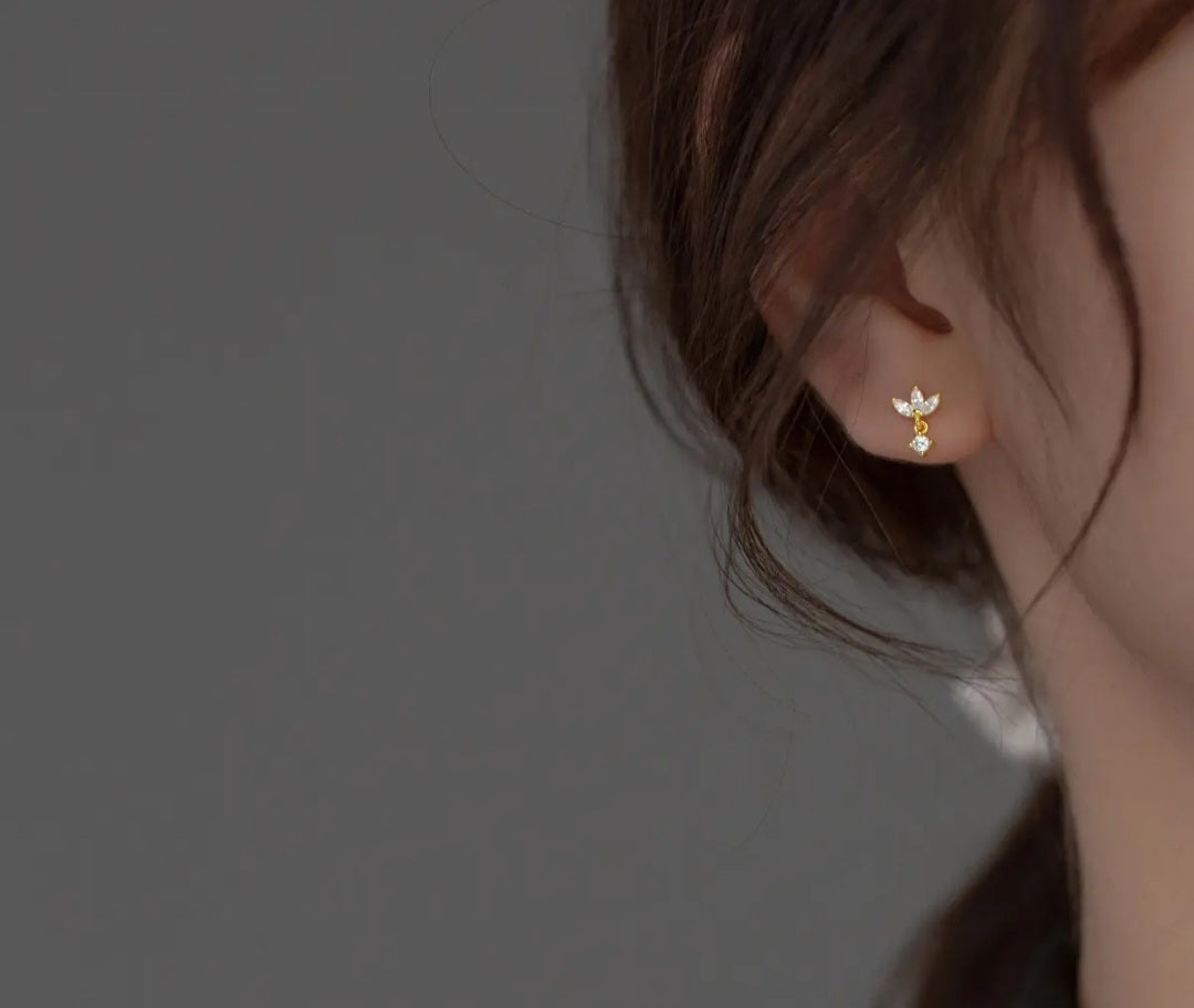 3 leaf earing