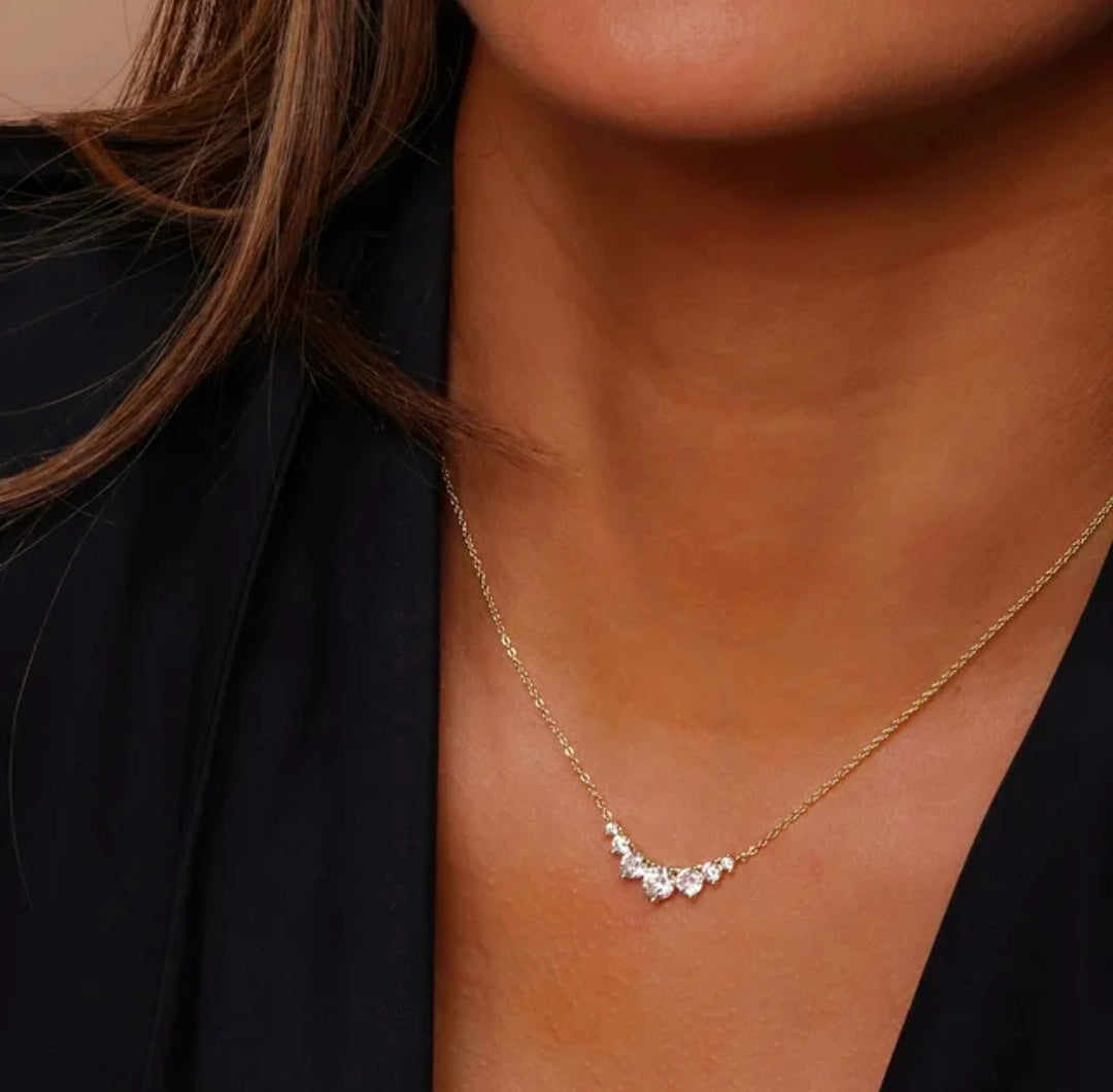 Gold Datenight necklace best seĺler