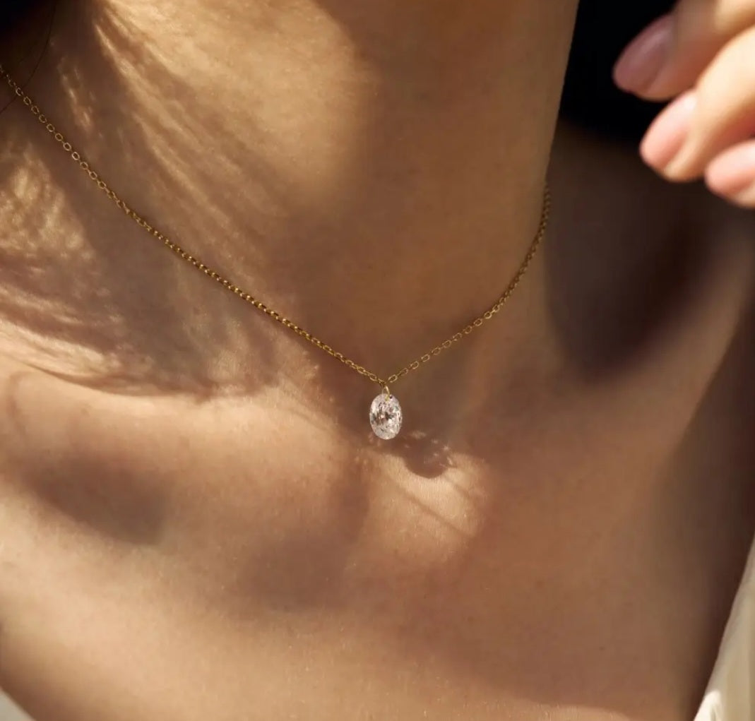 Oval  belle necklace