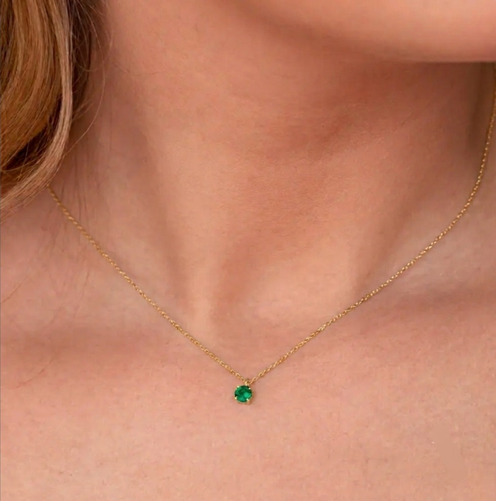 Emerald tiny round