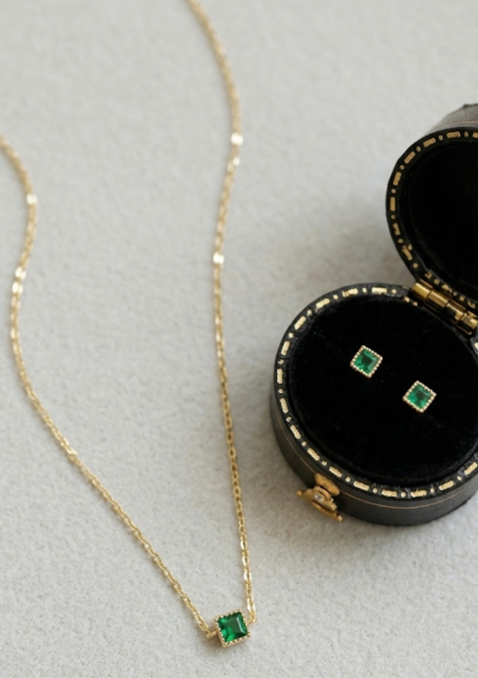Maharani set of 3(necklace+ earing+ bracelet)