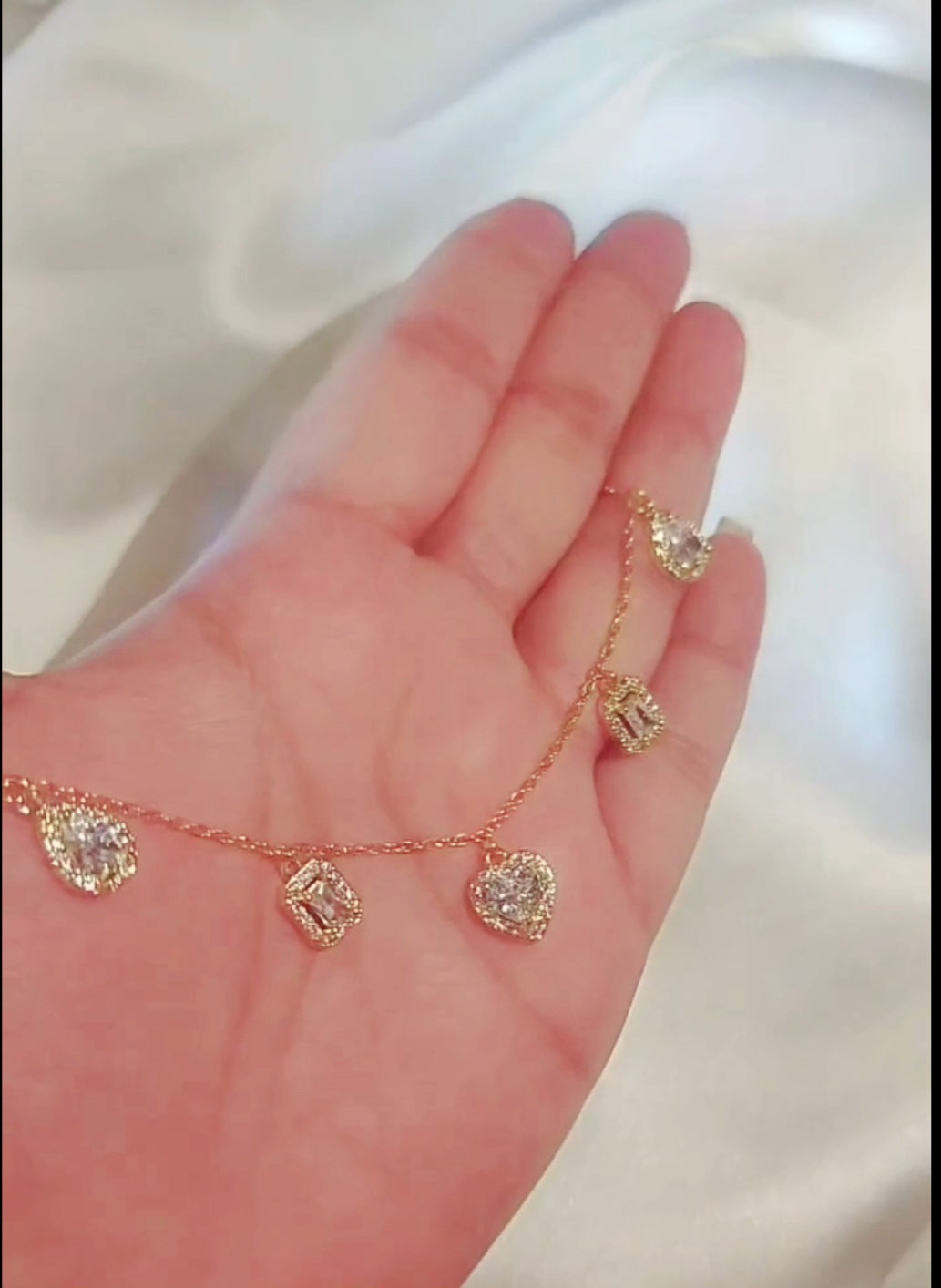 Sale on Luxury royalty necklace