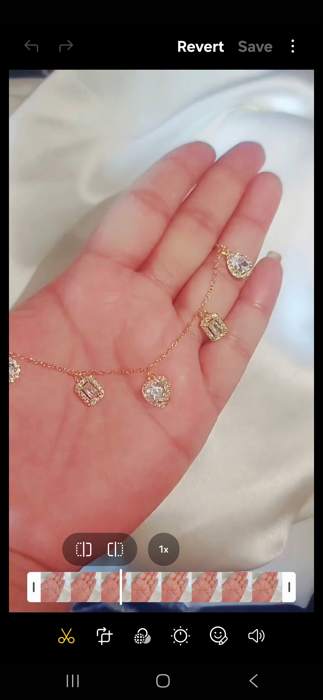 Sale on Luxury royalty necklace