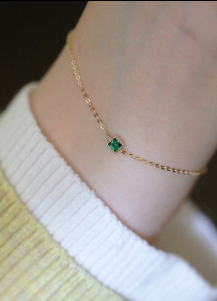 Emerald maharani set ( necklace + earing)