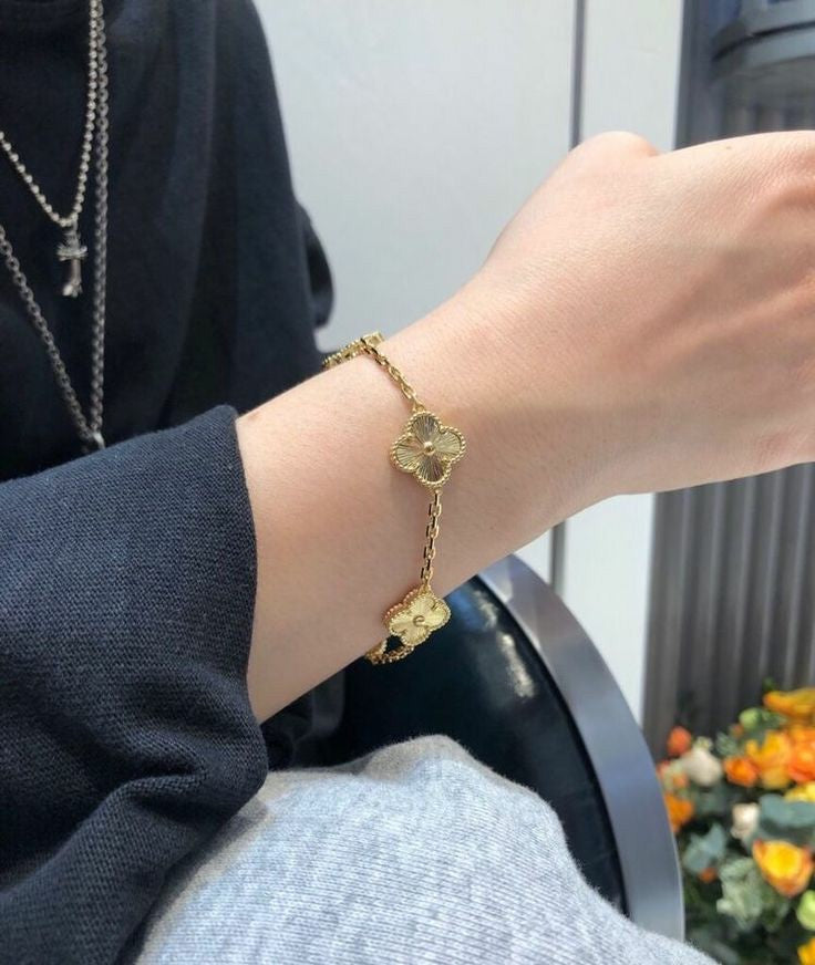 Gold alhambra bracelet