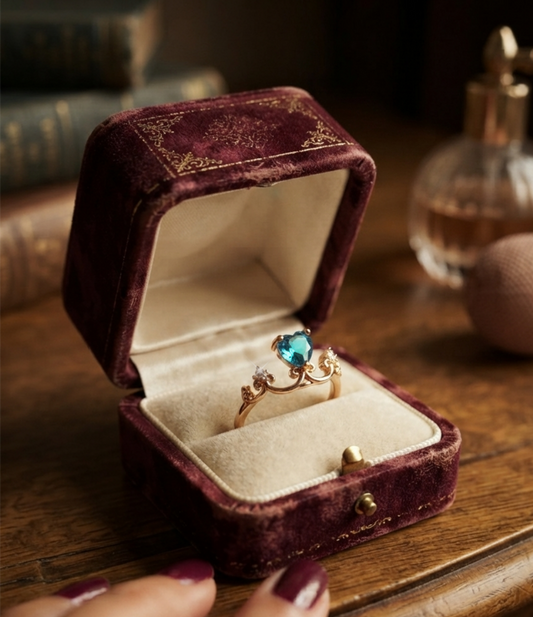 Sea blue throne ring ( Adjustable)