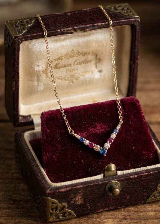 Viola necklace